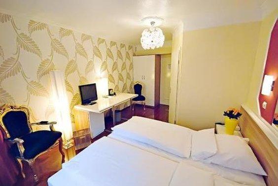 Hotel Boutique 003 Am Dom 3*